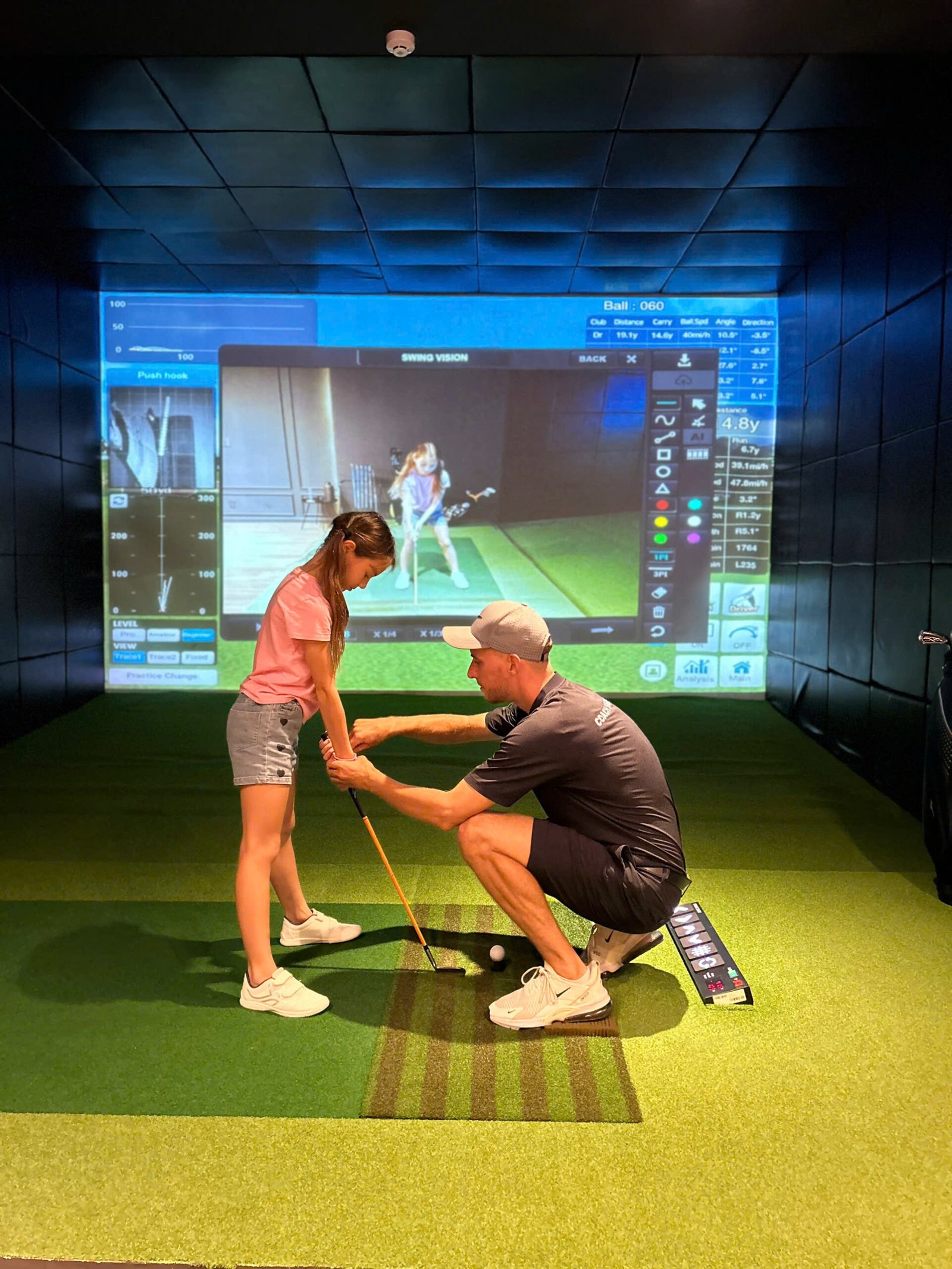 Kid's golf lesson